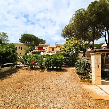 Sous Les Pins Double Terrasse بيت للعطل