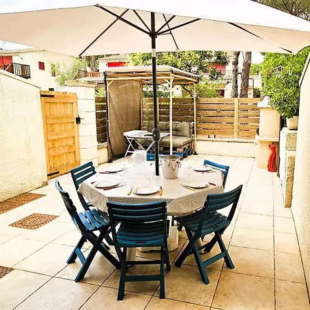 Sous Les Pins * Agde